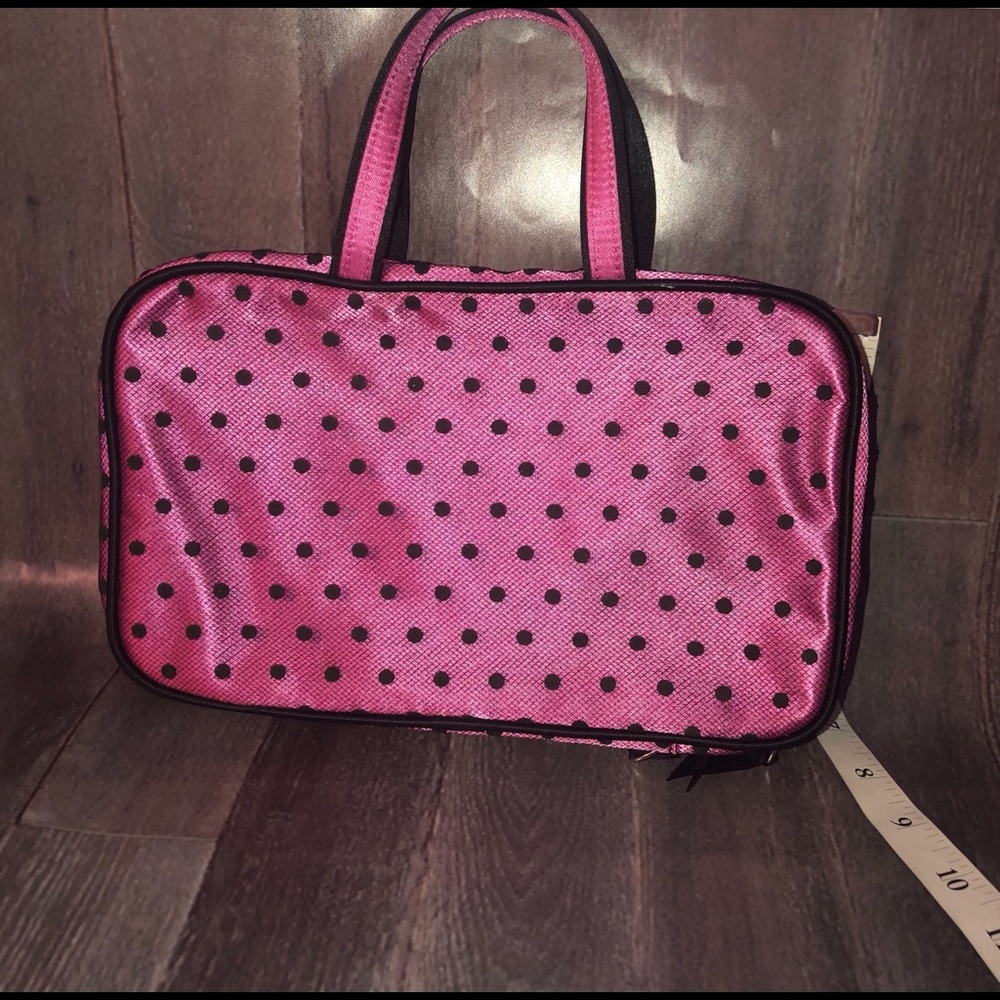 Pretty pink makeup 💄 case with lace overlay - Picture 5 of 5